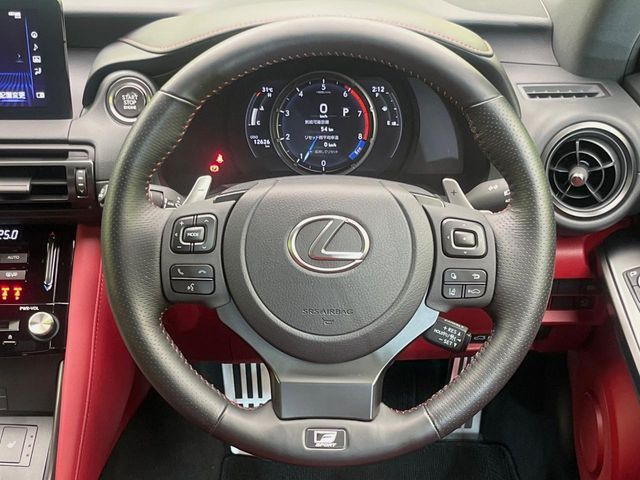 LEXUS IS300