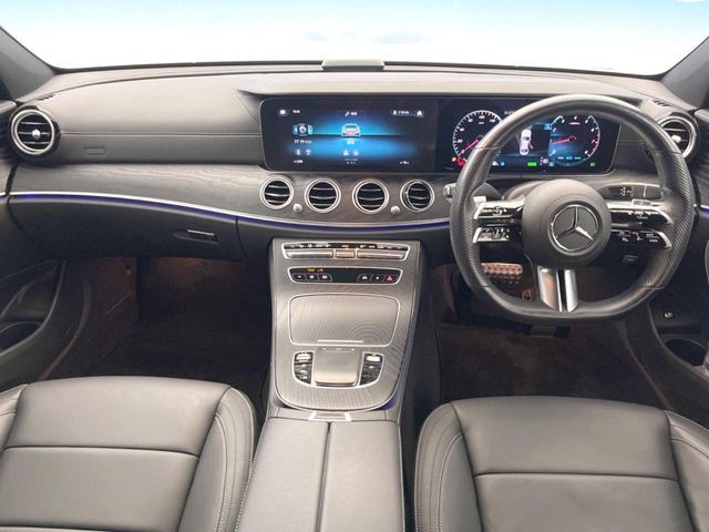 MERCEDES BENZ E class sedan