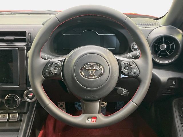 GR86