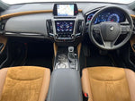 CROWN sedan hybrid