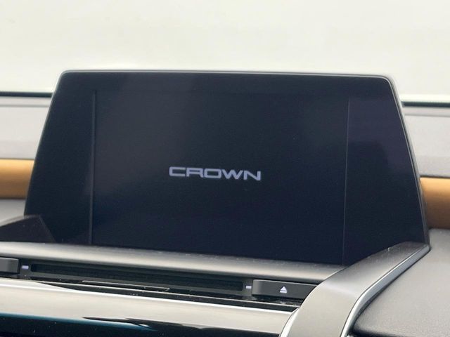 CROWN sedan hybrid