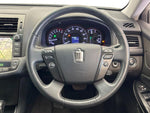 CROWN sedan