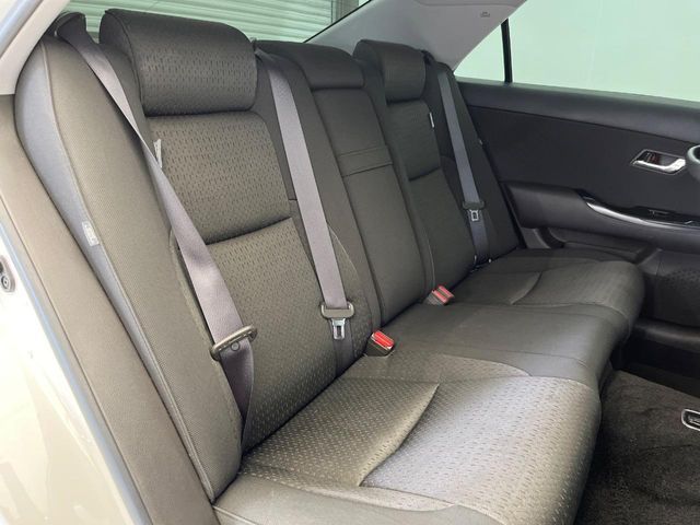 CROWN sedan
