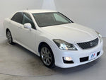 CROWN sedan