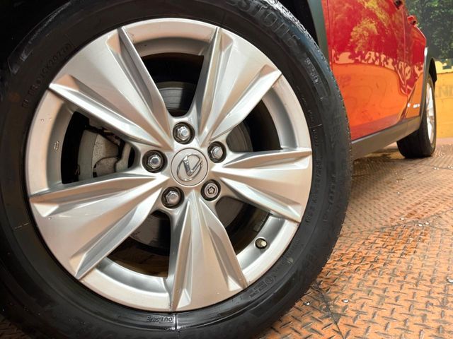 LEXUS UX250h