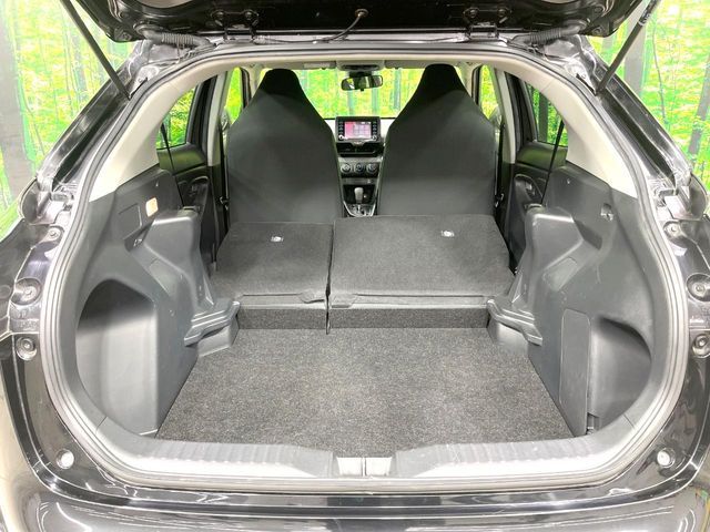 YARIS CROSS