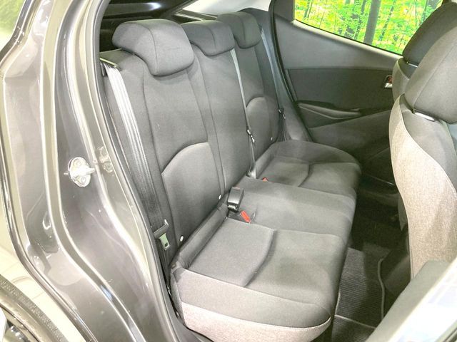 MAZDA2