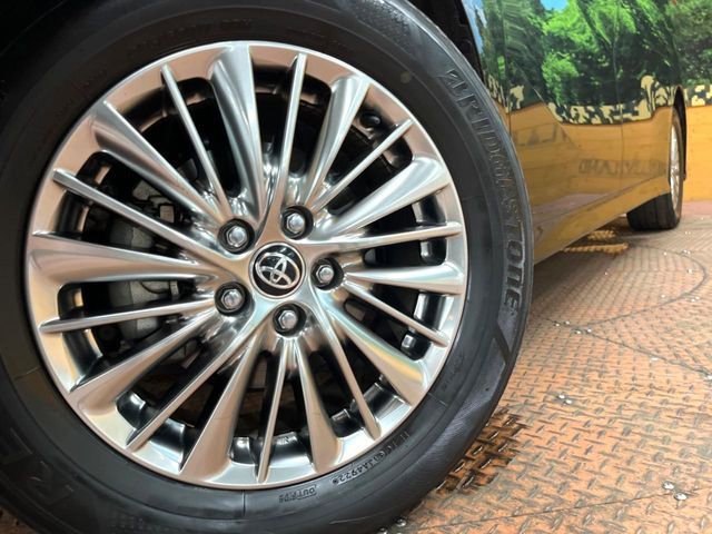 ALPHARD hybrid 4WD