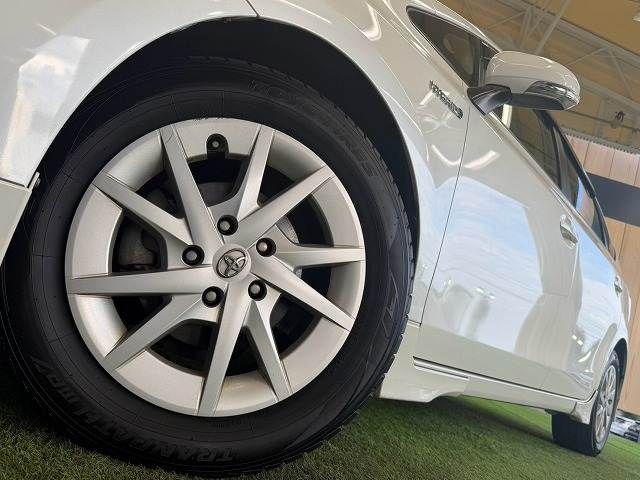 PRIUS Alpha