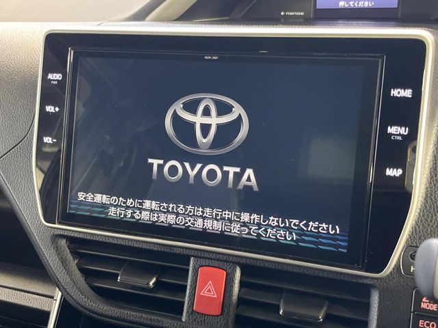 VOXY HYBRID