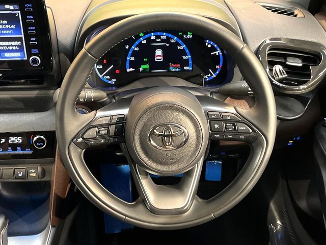 YARIS CROSS HYBRID