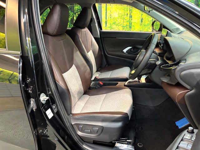 YARIS CROSS HYBRID