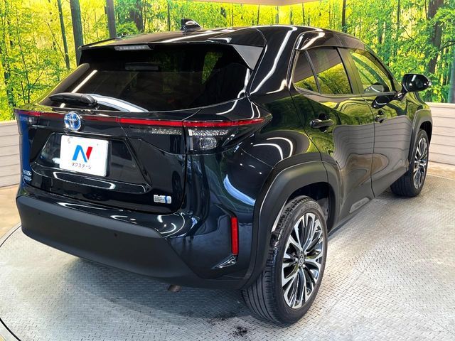 YARIS CROSS HYBRID