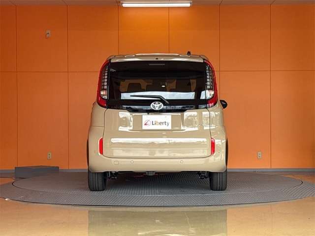 SIENTA HYBRID