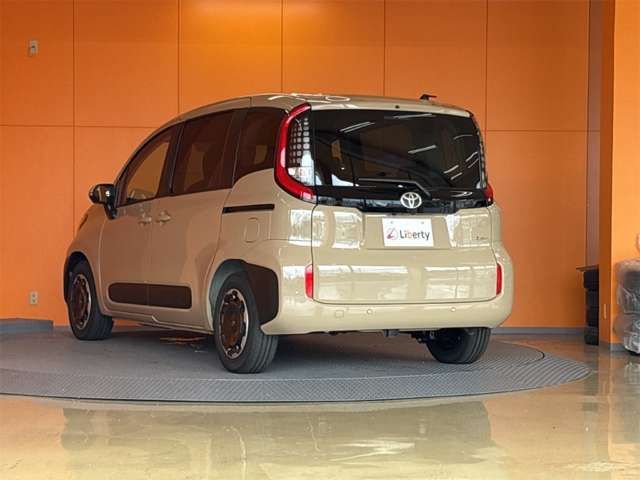 SIENTA HYBRID