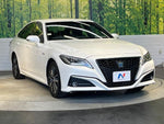 CROWN sedan hybrid