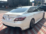 CROWN sedan hybrid