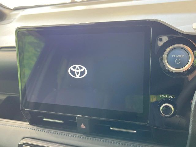 VOXY HYBRID