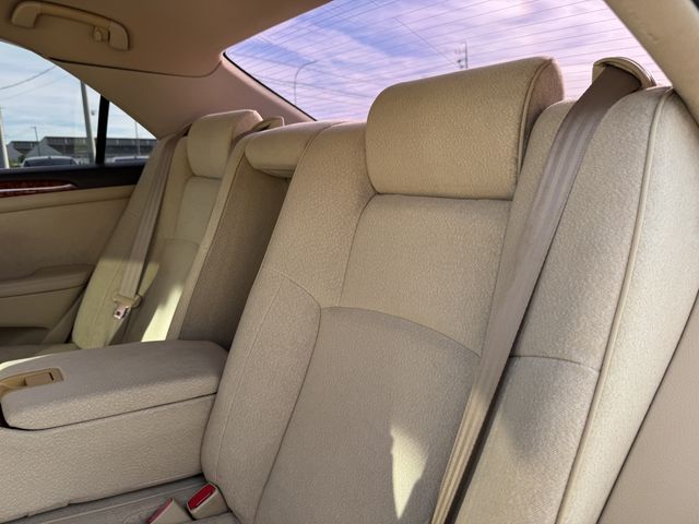 CROWN sedan