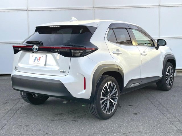YARIS CROSS HYBRID