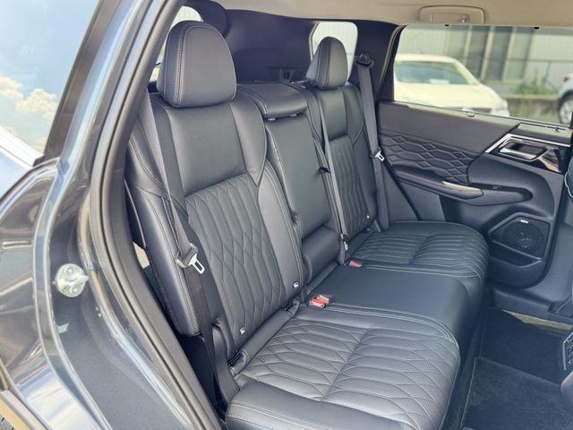 OUTLANDER PHEV