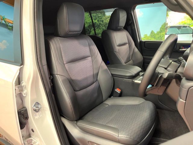 LANDCRUISER 250