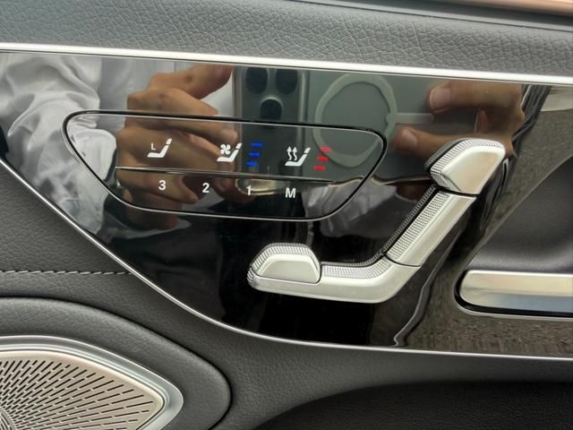 MERCEDES BENZ EQS