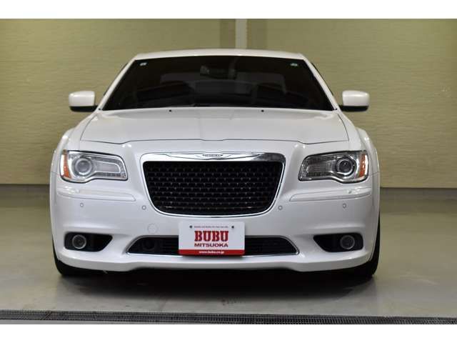CHRYSLER 300