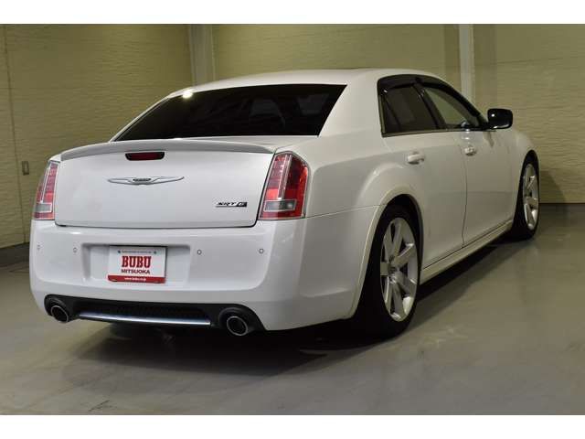 CHRYSLER 300