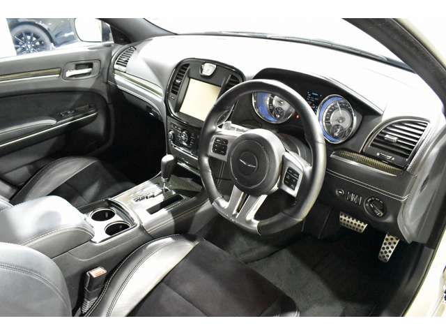 CHRYSLER 300