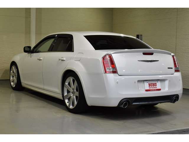 CHRYSLER 300