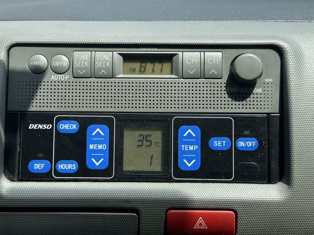 HIACE van 2WD