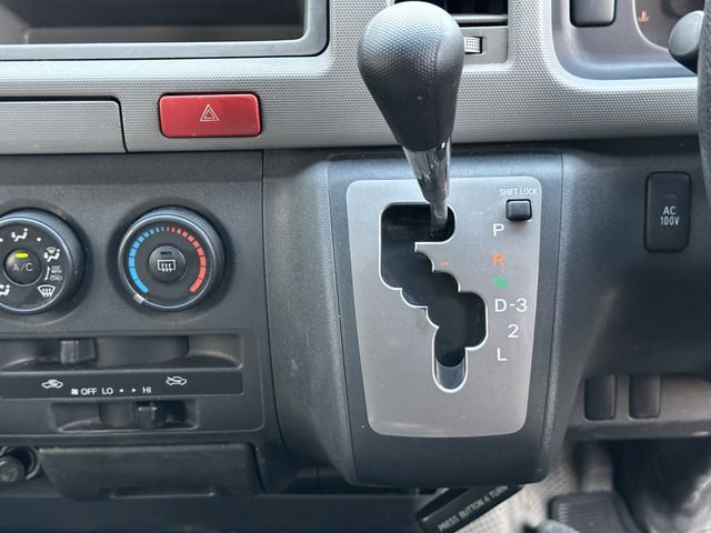 HIACE van 4WD