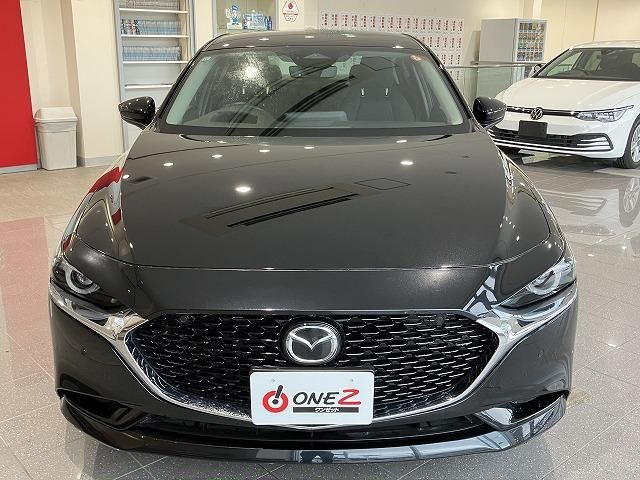 MAZDA3 SEDAN