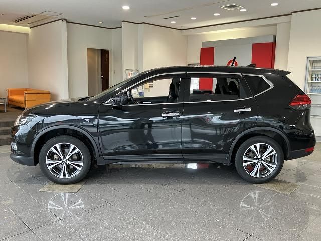 X-TRAIL 2WD