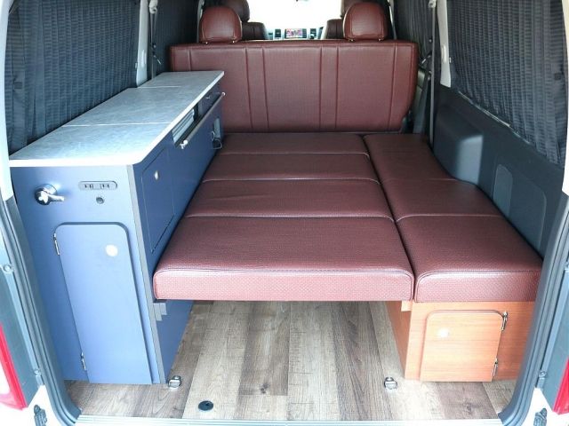 HIACE van 4WD