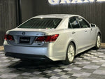 CROWN sedan hybrid