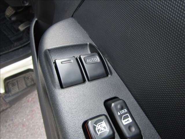 HIACE COMMUTER