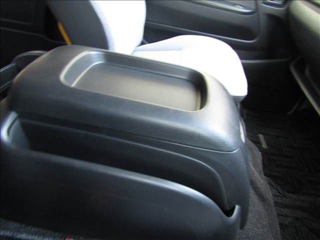 HIACE COMMUTER