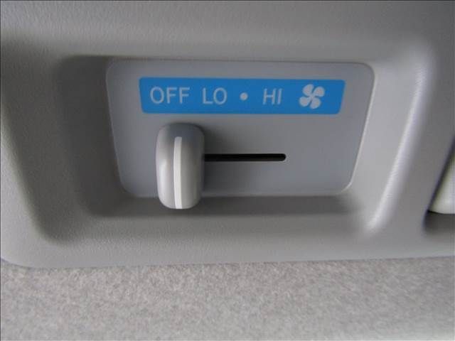 HIACE COMMUTER