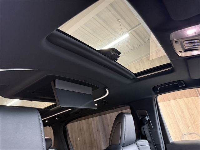 ALPHARD hybrid 4WD