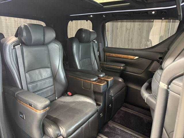 ALPHARD hybrid 4WD