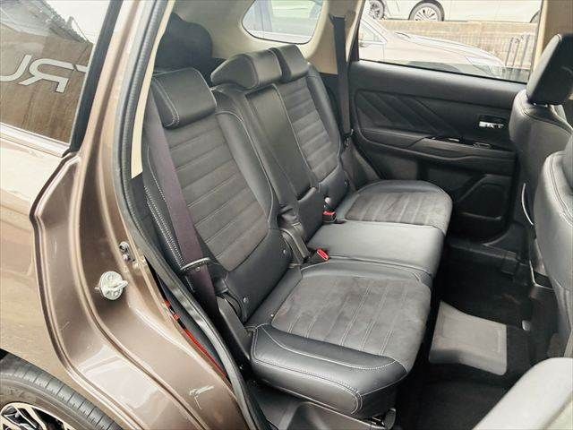 OUTLANDER PHEV