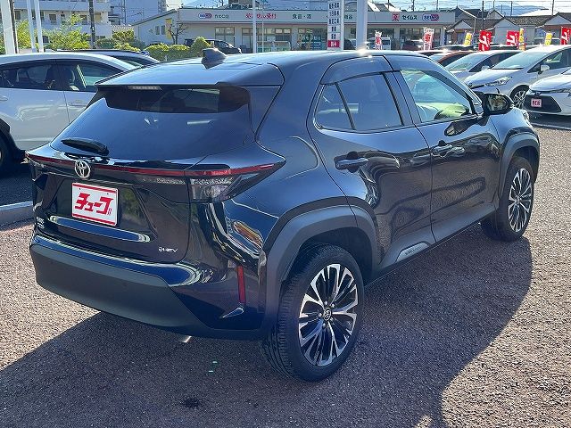 YARIS CROSS HYBRID