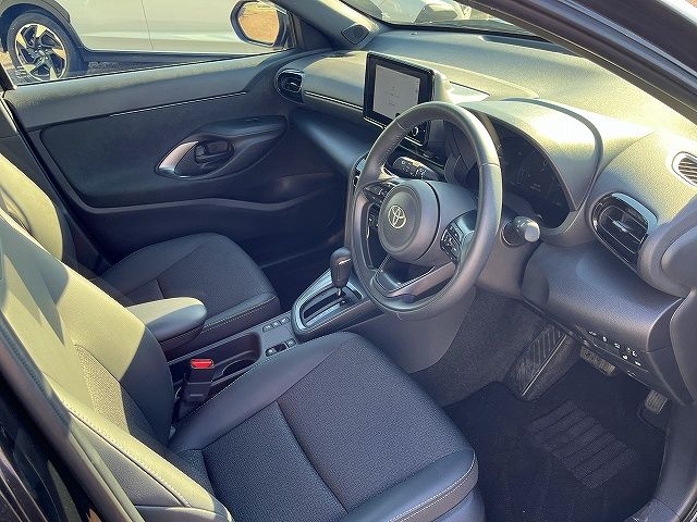 YARIS CROSS HYBRID