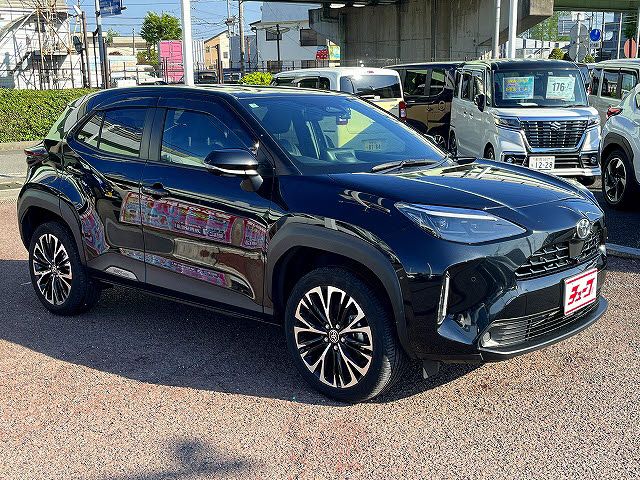 YARIS CROSS HYBRID
