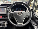 VOXY HYBRID