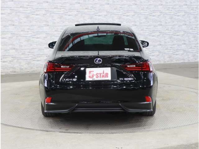 LEXUS IS300h