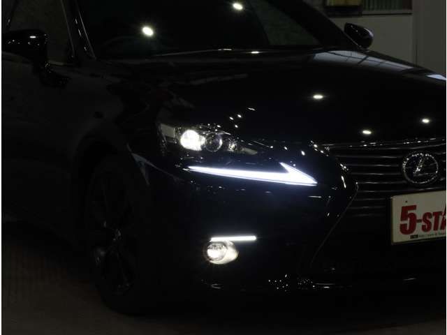 LEXUS IS300h