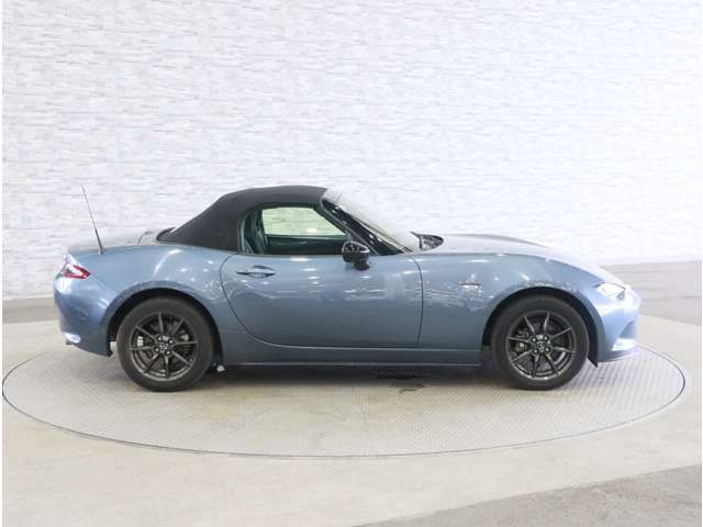 ROADSTER